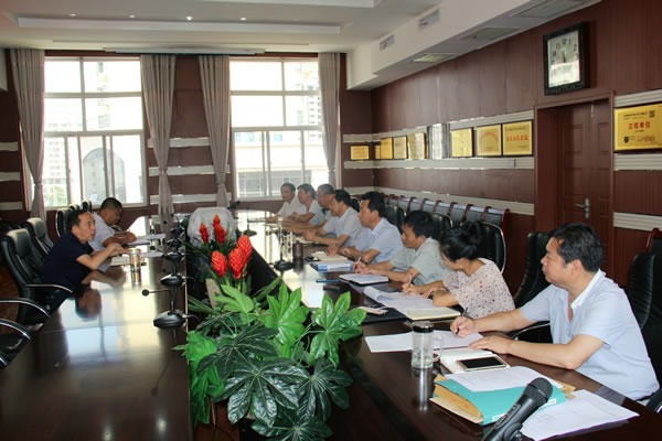 隴運(yùn)集團(tuán)公司黨委召開加強(qiáng)黨風(fēng)廉政建設(shè)，全面從嚴(yán)治黨落實(shí)主體責(zé)任專題會(huì)議