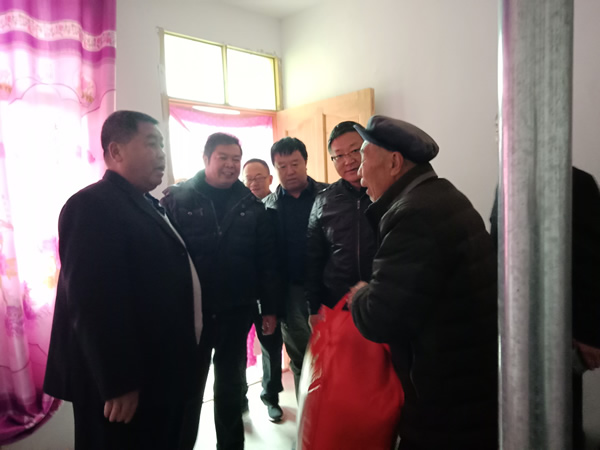 隴運集團公司開展“解難題、辦實事、送溫暖”主題黨日活動